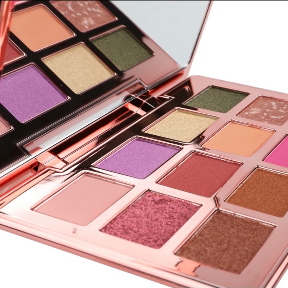 12 Shades of Sexy Eye Shadow - Picture 6 of 6